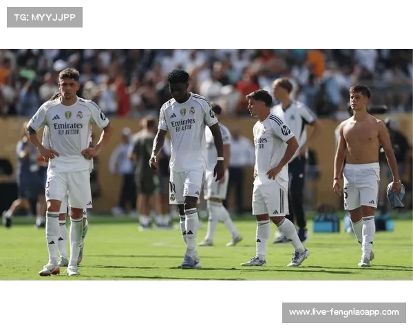 奥萨苏纳新帅利西的五后卫体系,转型期的机遇与挑战